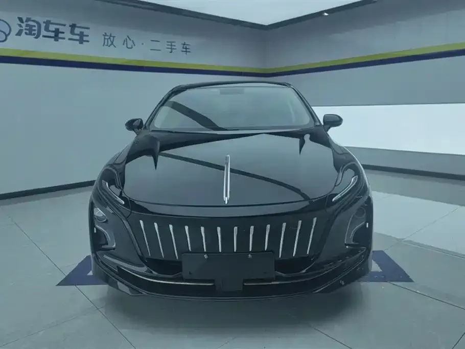 Hongqi E-QM5 — фото 3