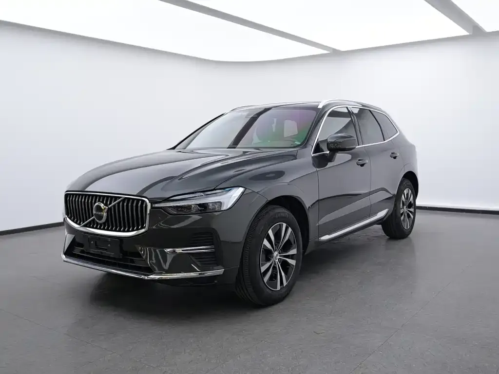 Volvo XC60 — фото 1