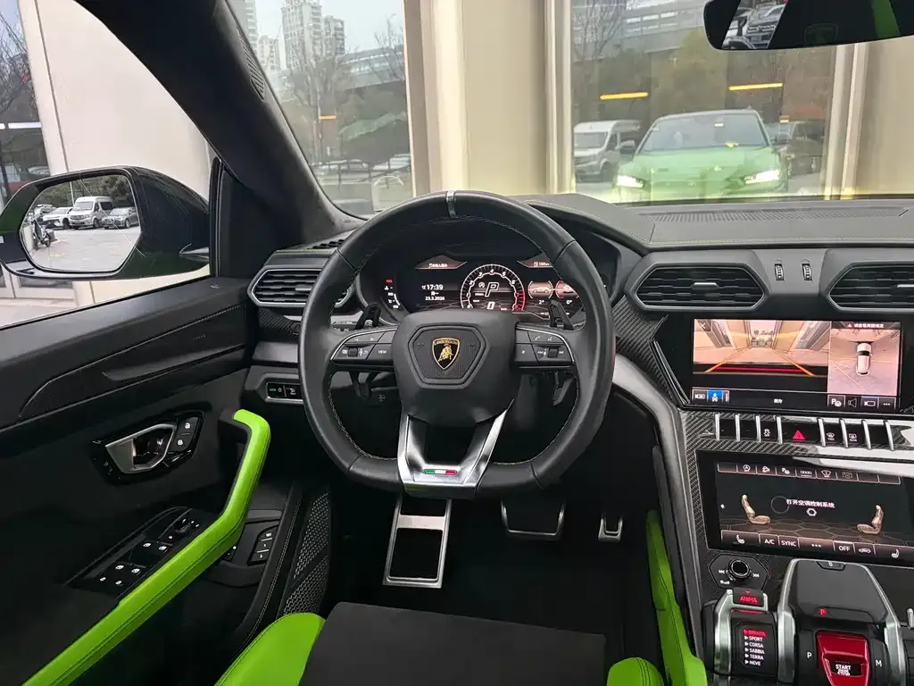 Lamborghini Urus — фото 4