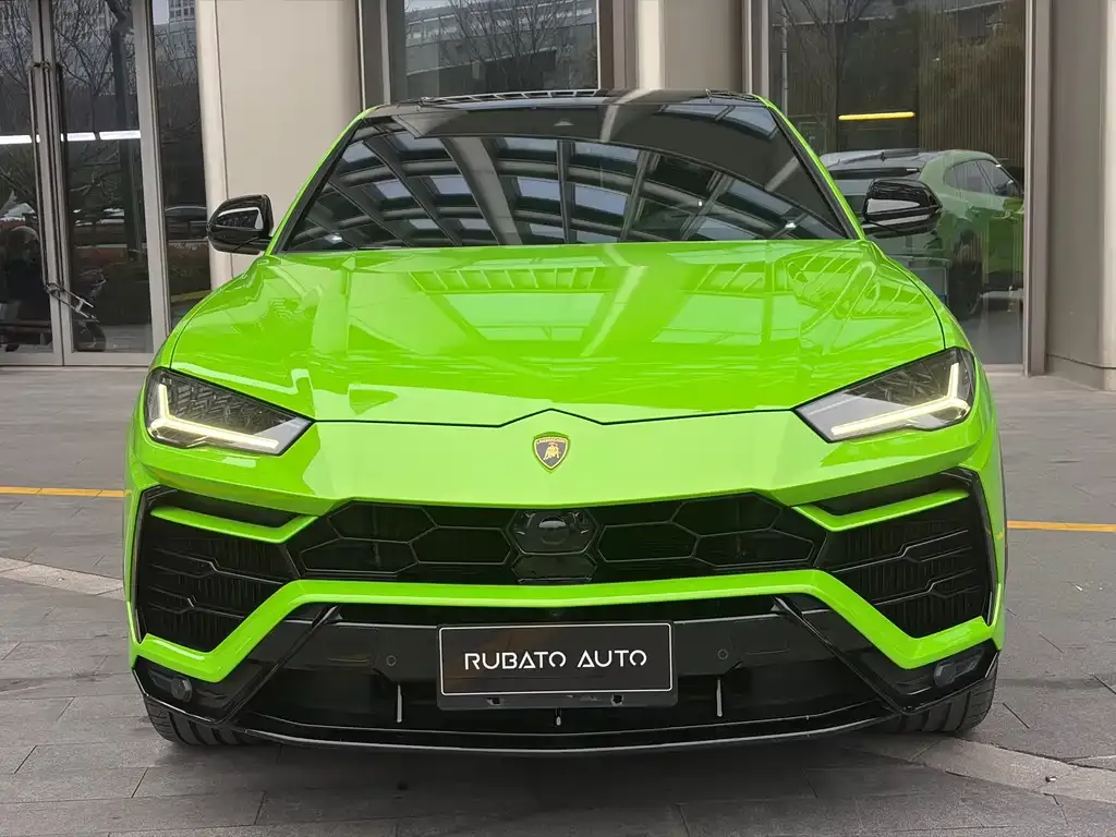 Lamborghini Urus — фото 10