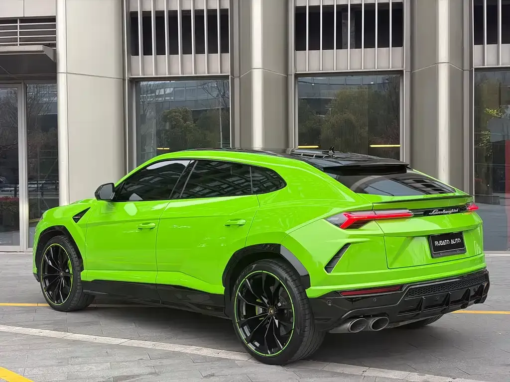 Lamborghini Urus — фото 9