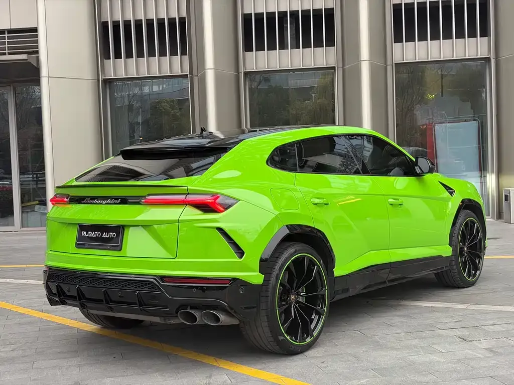 Lamborghini Urus — фото 7