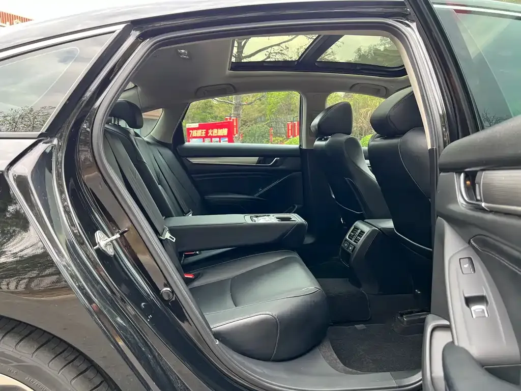 Honda Accord 2021 из CN, фото 10