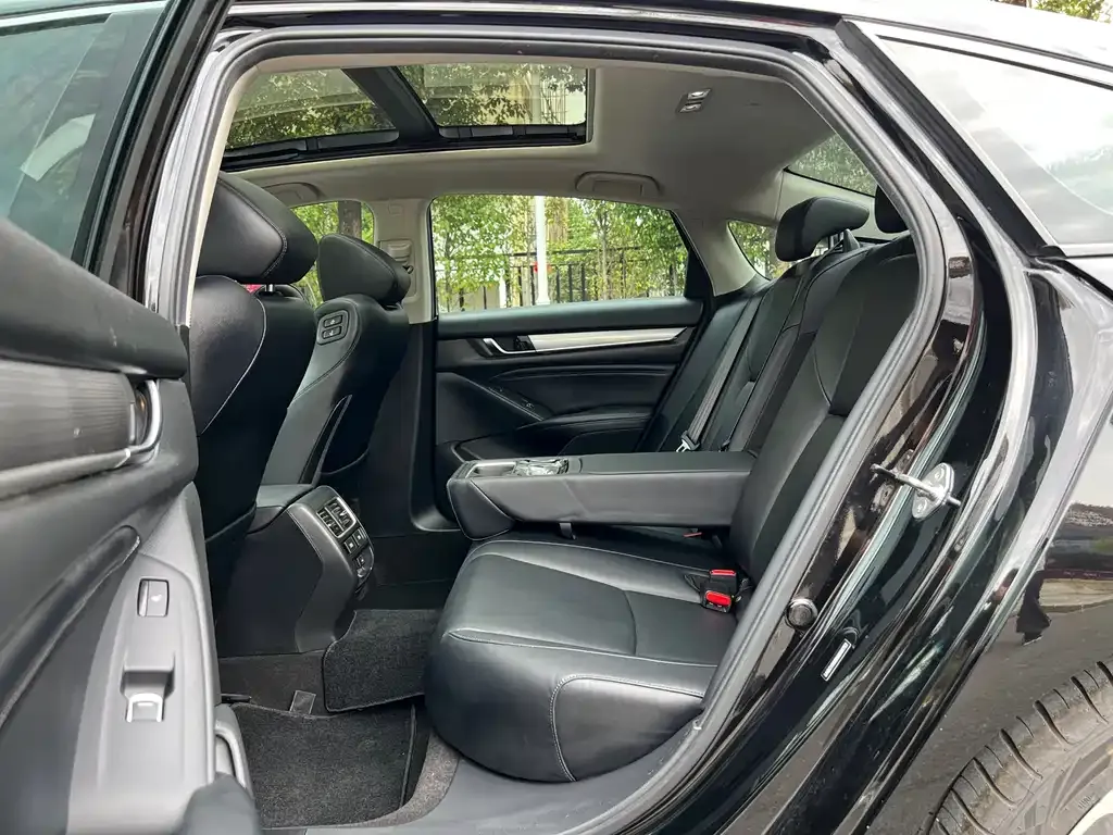Honda Accord 2021 из CN, фото 5
