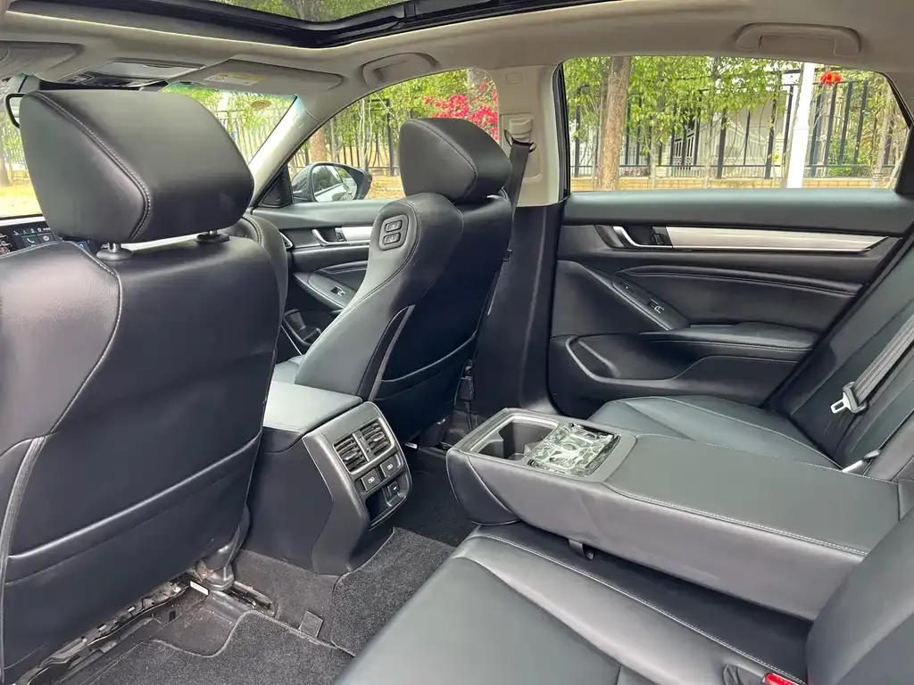 Honda Accord 2021 из CN, фото 7