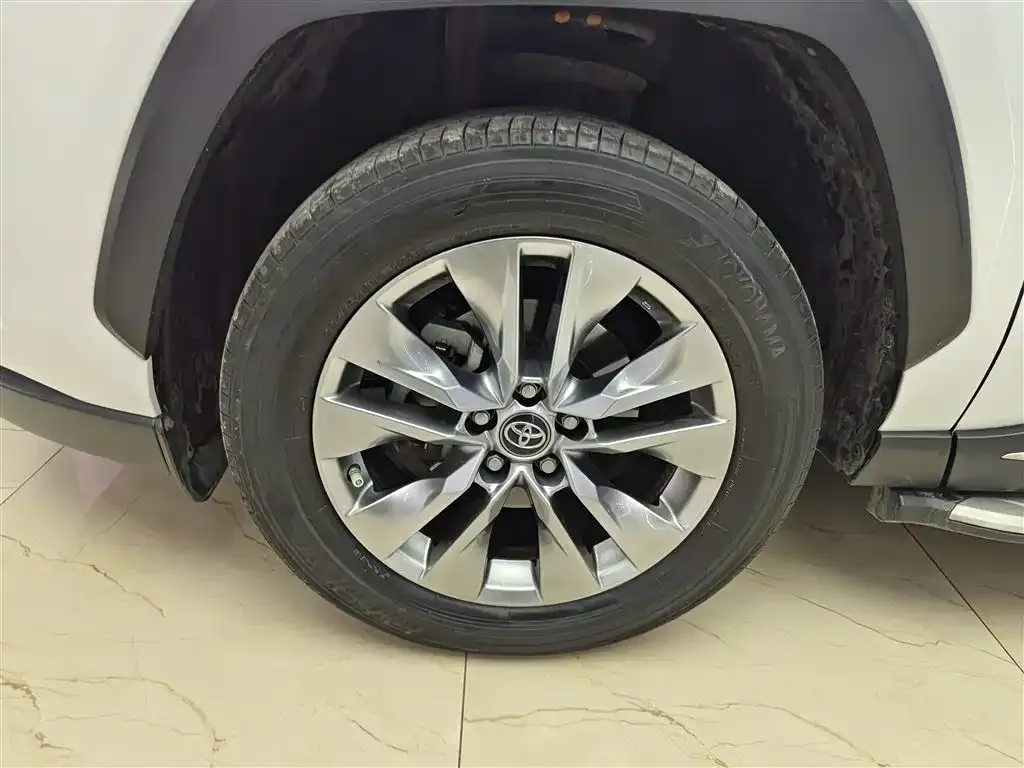 Toyota Wildlander 2022 из CN, фото 9