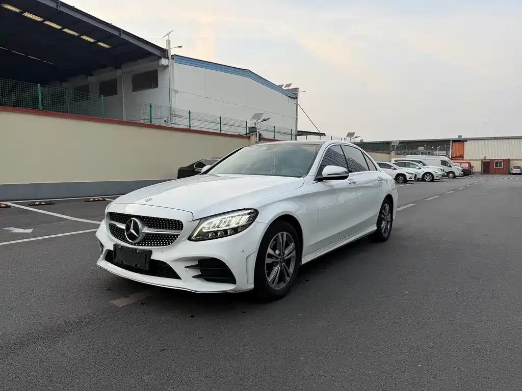 Mercedes-Benz C-Class — фото 2