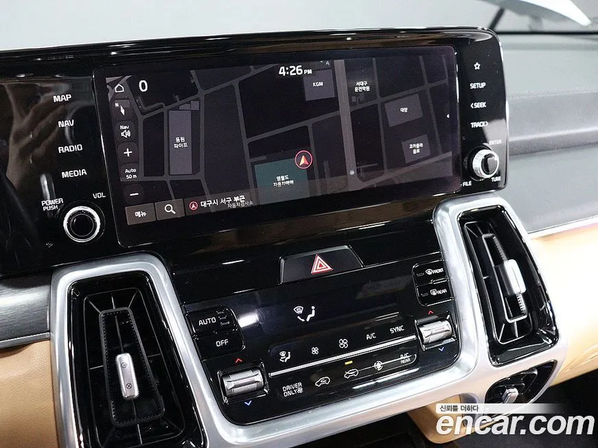 Kia Sorento — фото 10