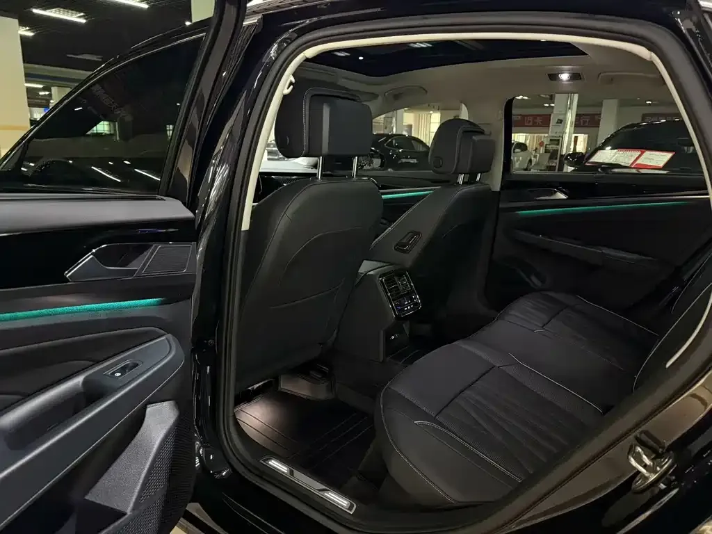 Volkswagen Passat — фото 8