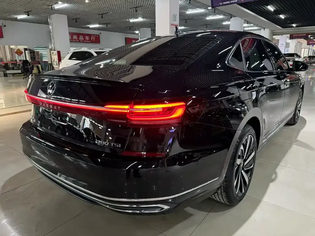 Volkswagen Passat — фото 9
