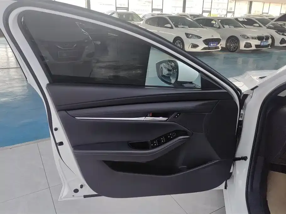 Mazda 3 Axela 2021 из CN, фото 5