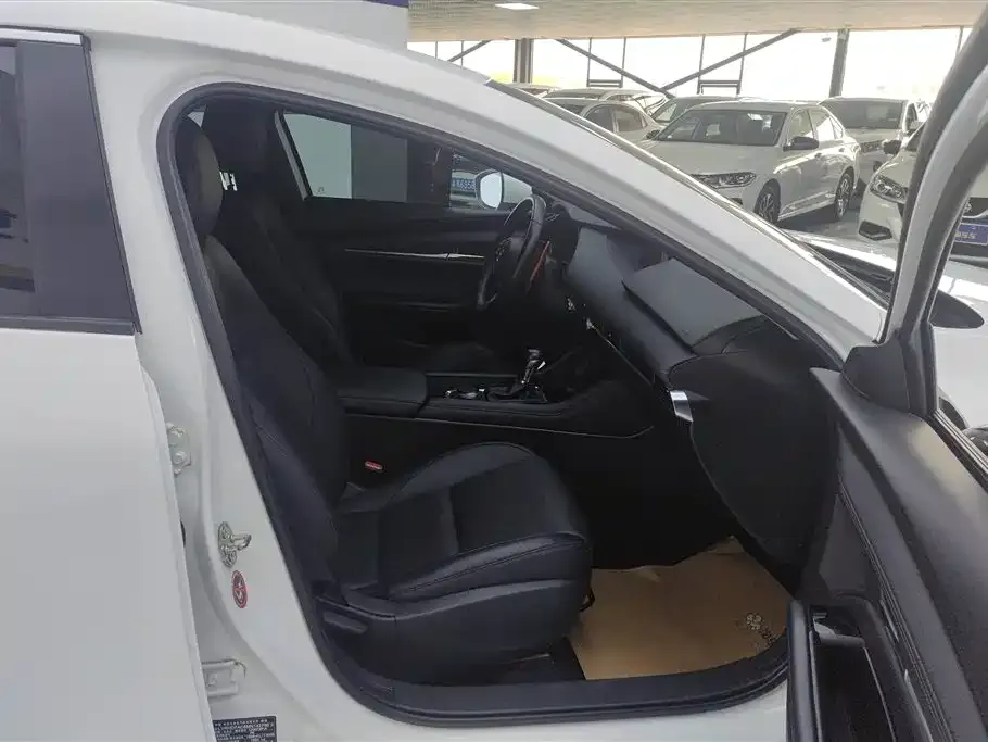 Mazda 3 Axela 2021 из CN, фото 4