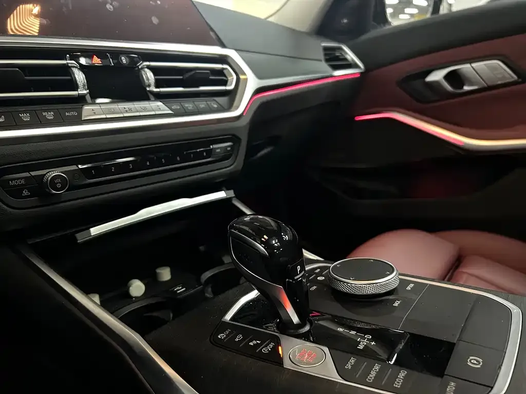 BMW 3 Series 2021 из CN, фото 2