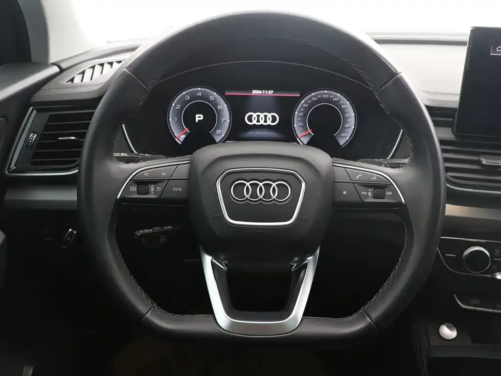 Audi Q5L — фото 3