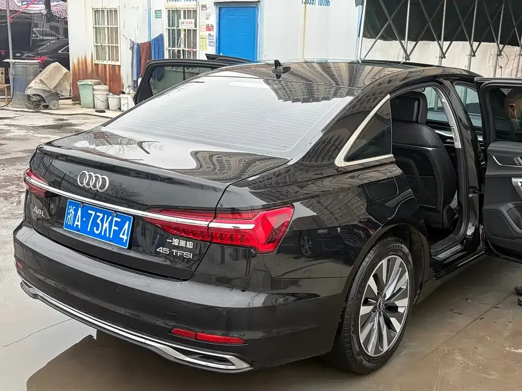 Audi A6L 2023 из CN, фото 5