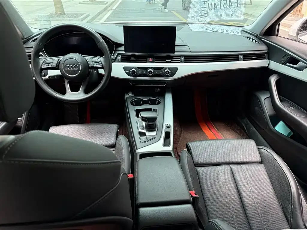 Audi A4L 2023 из CN, фото 2