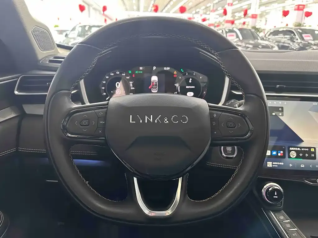 Lynk & Co 01 2025 из CN, фото 10