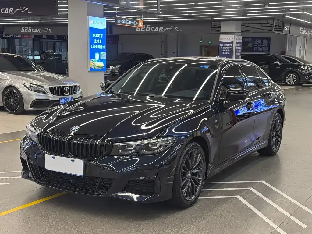 BMW 3 Series 2022 из CN, фото 1