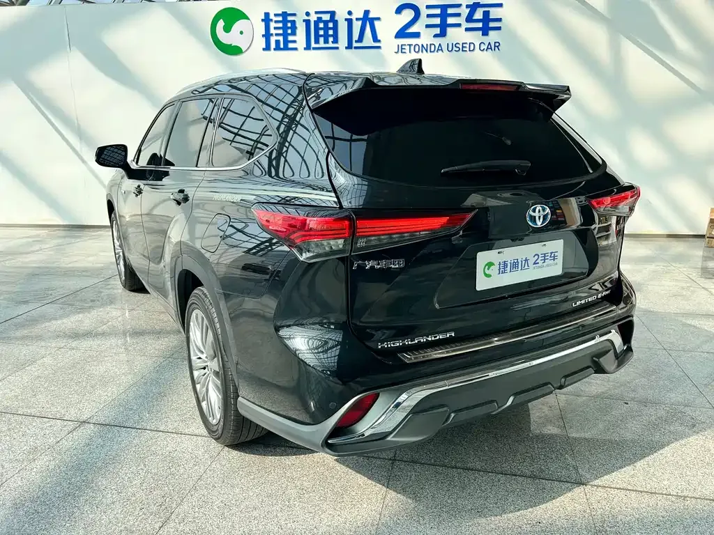 Toyota Highlander — фото 5