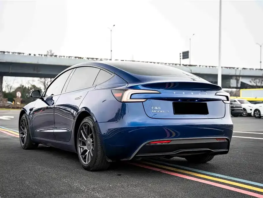 Tesla Model 3 — фото 8