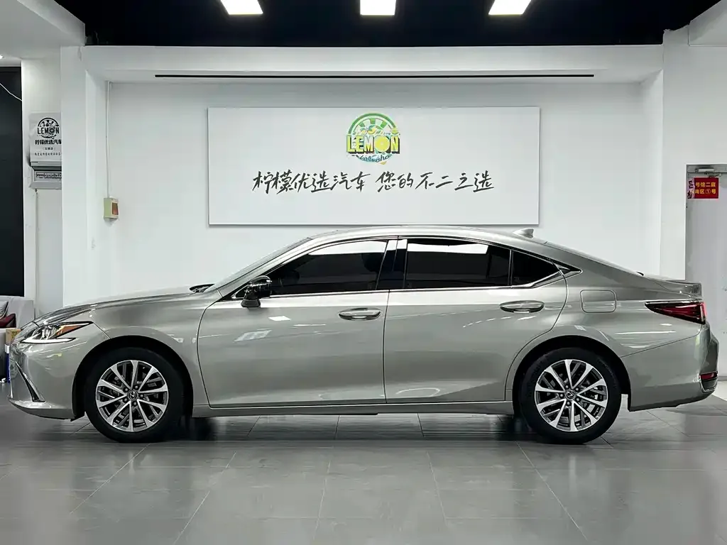 Lexus ES 2022 из CN, фото 8