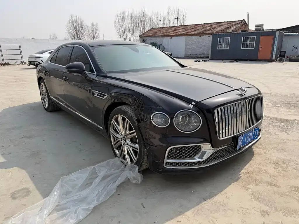 Bentley Flying Spur 2024 из CN, фото 10