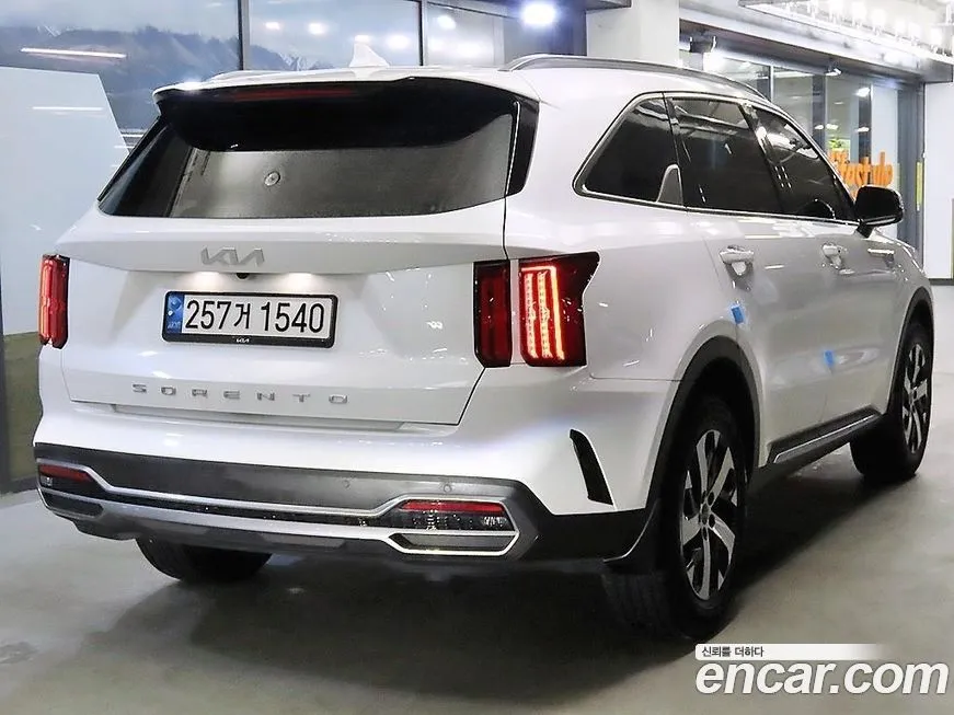 Kia Sorento — фото 7