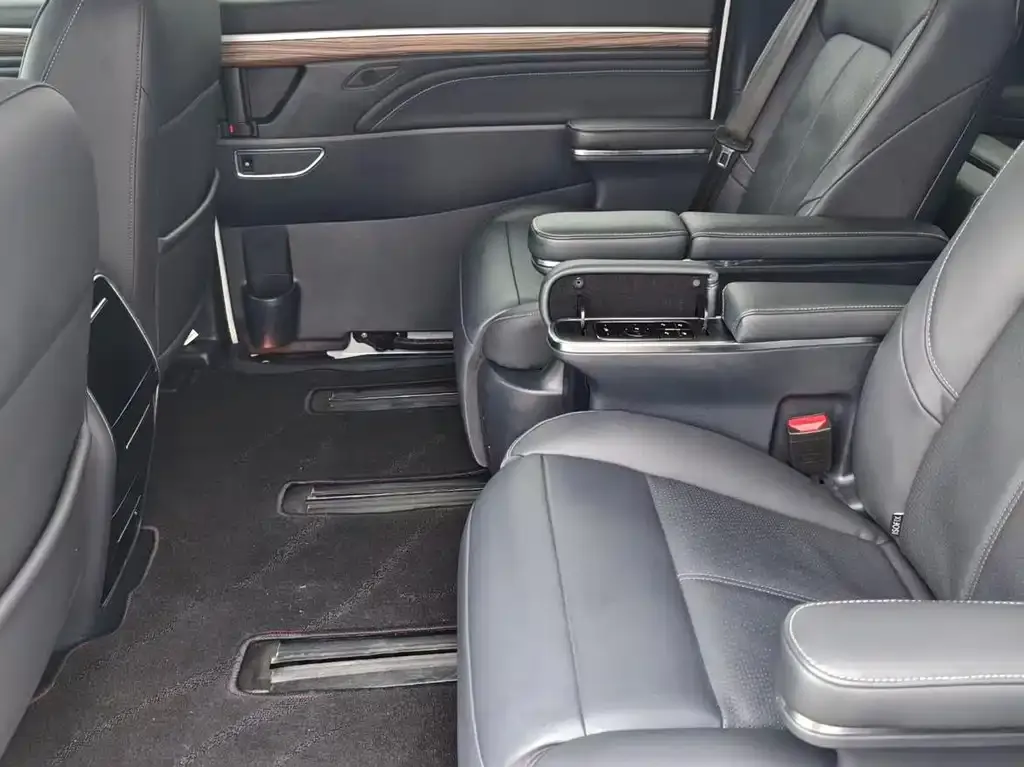 GAC Motor Trumpchi M8 — фото 10