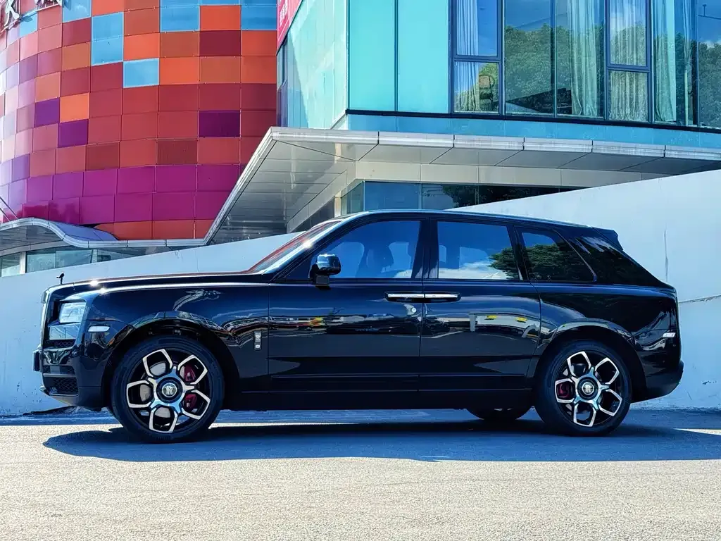 Rolls-Royce Cullinan 2021 из CN, фото 3