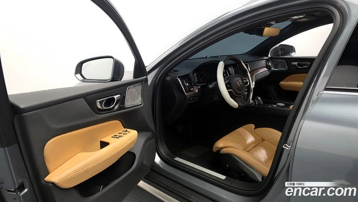 Volvo V60 2021 из KR, фото 7