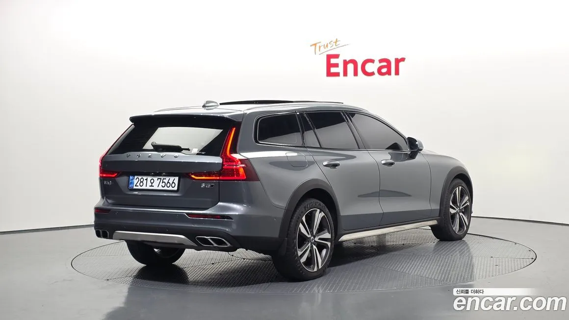 Volvo V60 2021 из KR, фото 5