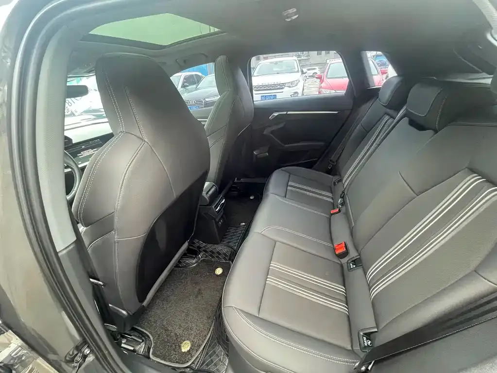 Audi A3 2023 из CN, фото 9