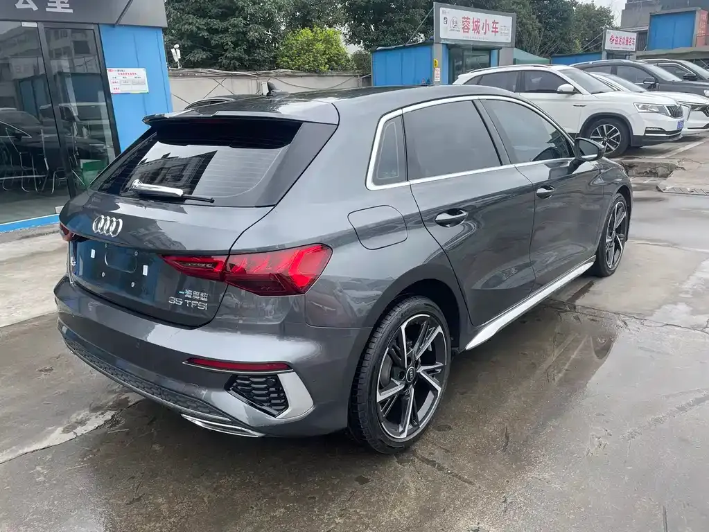 Audi A3 2023 из CN, фото 4
