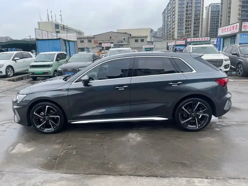 Audi A3 2023 из CN, фото 10