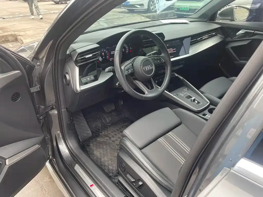 Audi A3 2023 из CN, фото 8