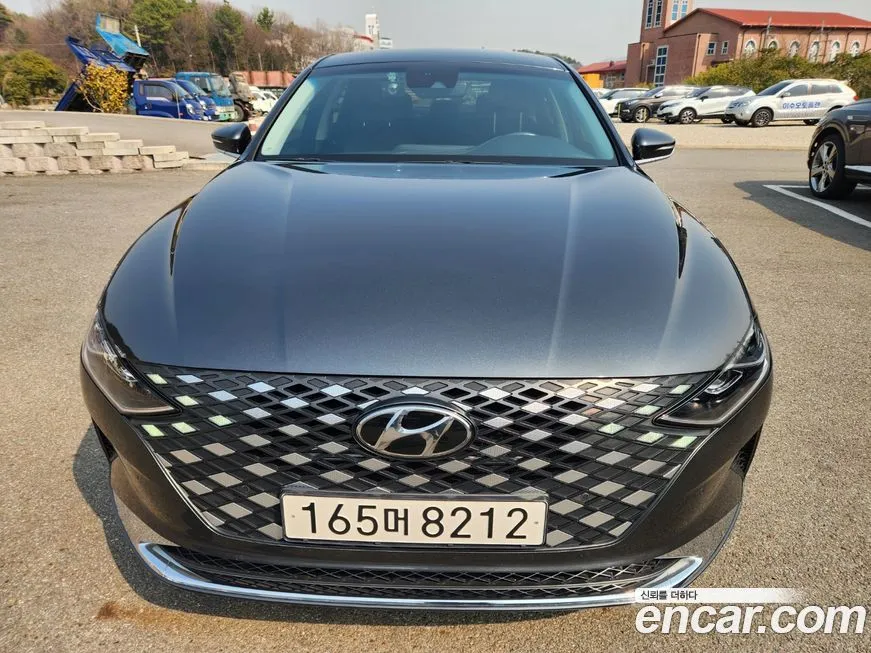 Hyundai Grandeur — фото 1