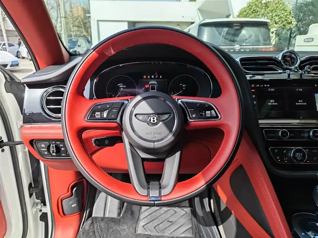 Bentley Bentayga 2021 из CN, фото 4