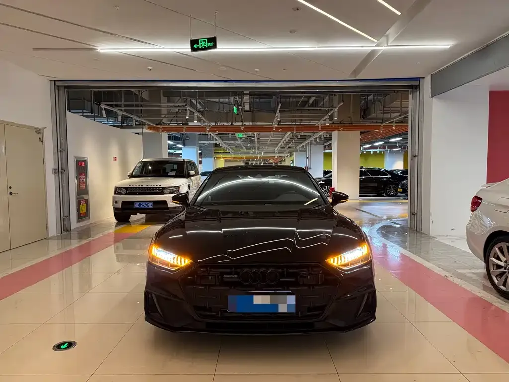 Audi A7L 2023 из CN, фото 7