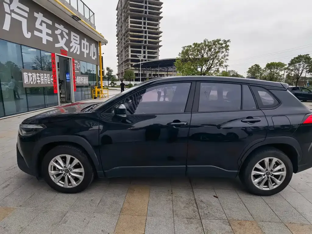 Toyota Corolla Cross 2022 из CN, фото 9