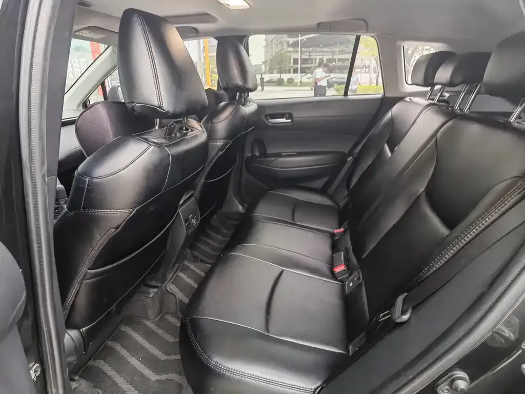 Toyota Corolla Cross 2022 из CN, фото 6