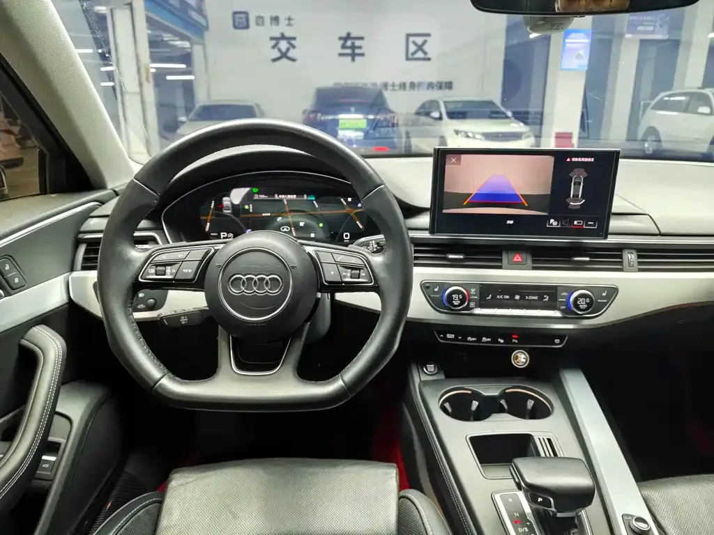 Audi A4L 2022 из CN, фото 10