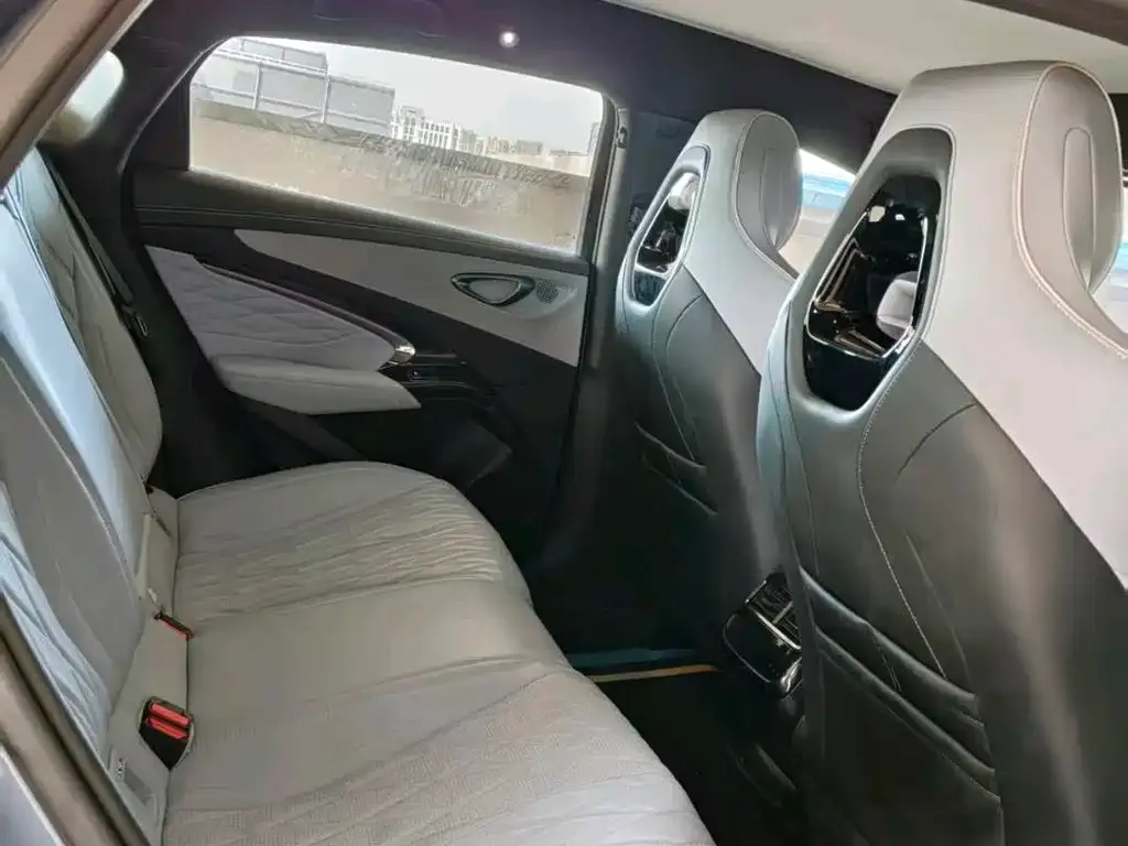 BYD Seal — фото 2
