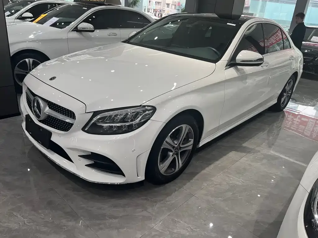 Mercedes-Benz C-Class — фото 1