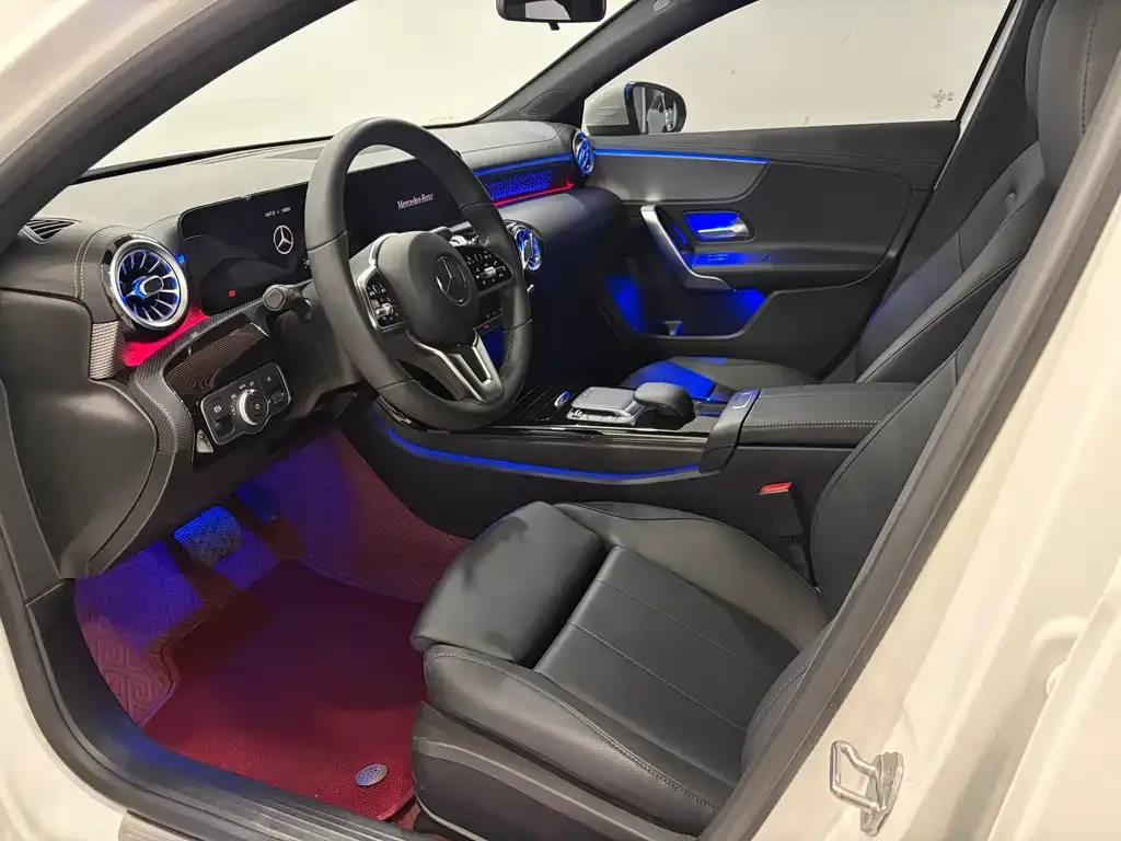 Mercedes-Benz A-Class 2023 из CN, фото 7