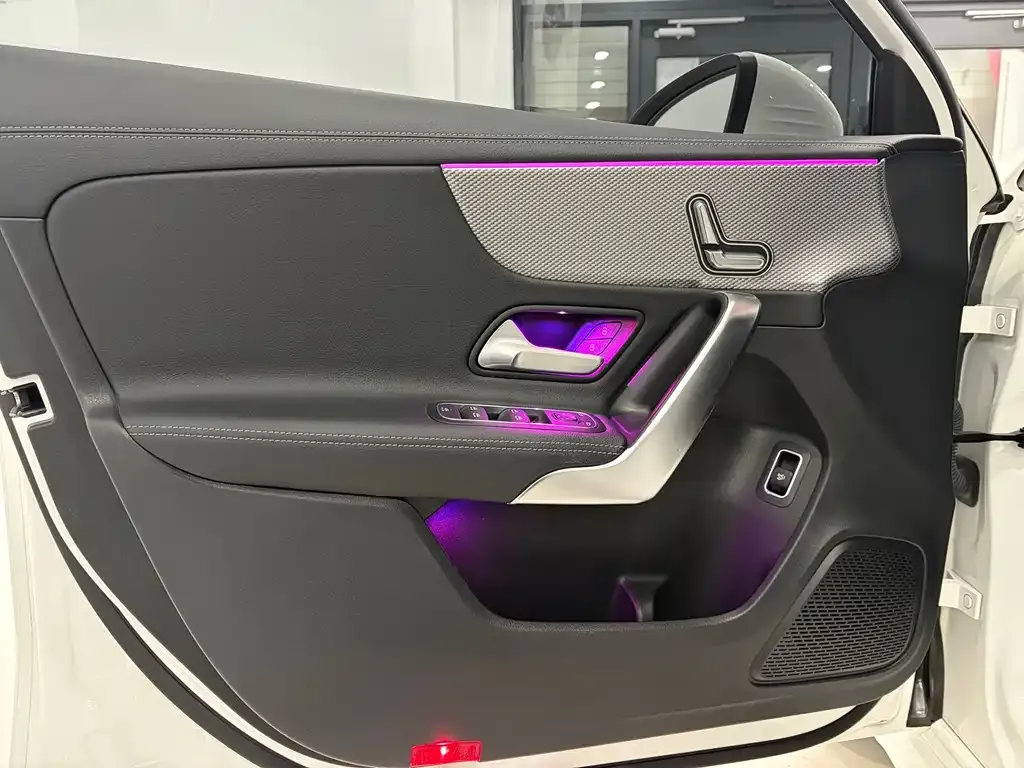 Mercedes-Benz A-Class 2023 из CN, фото 2