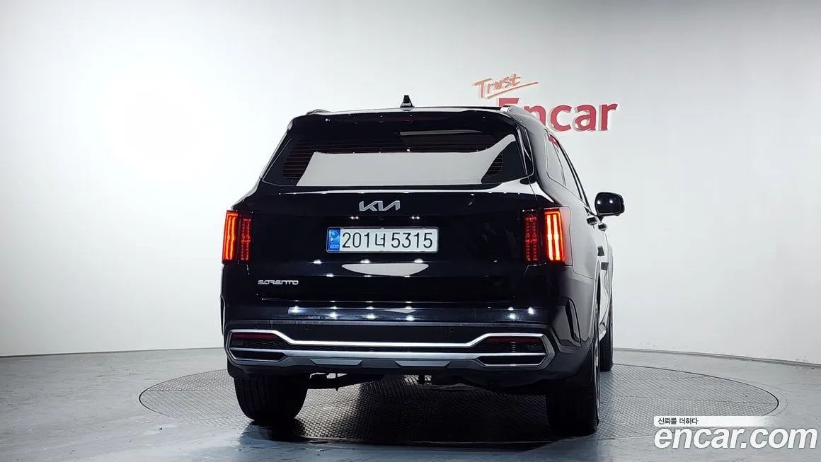 Kia Sorento — фото 7