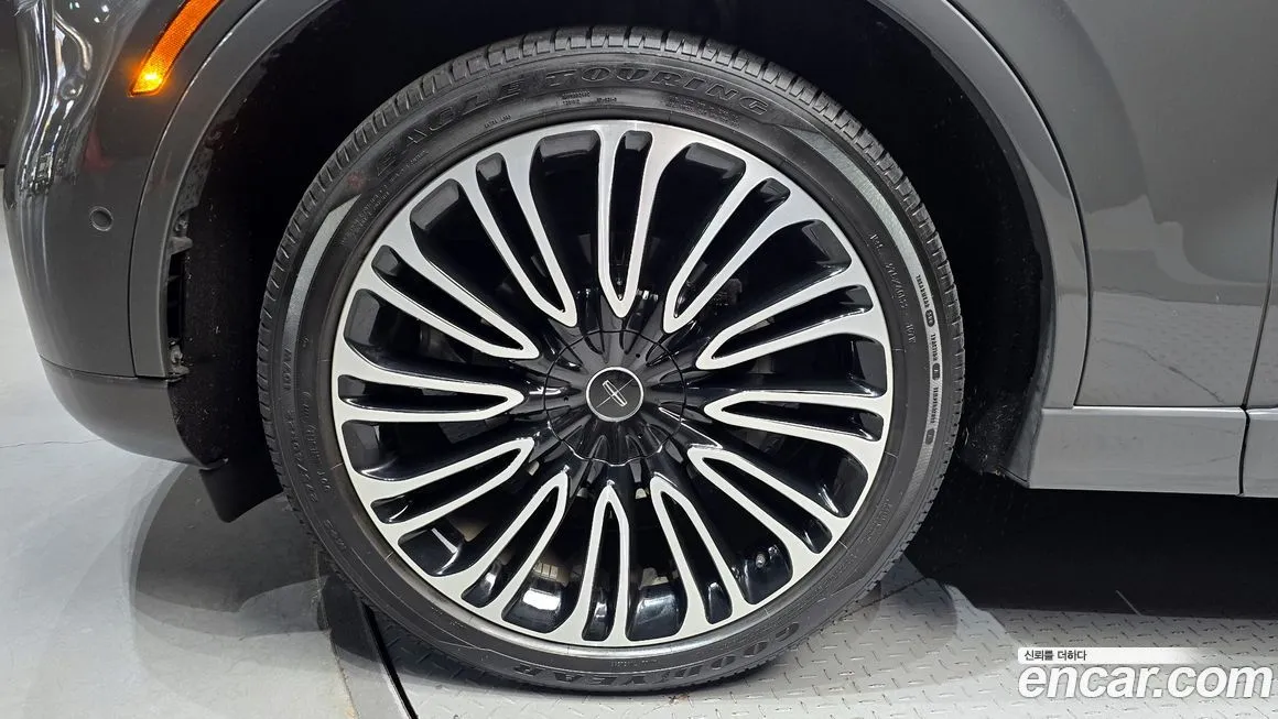 Lincoln Aviator 2023 из KR, фото 10