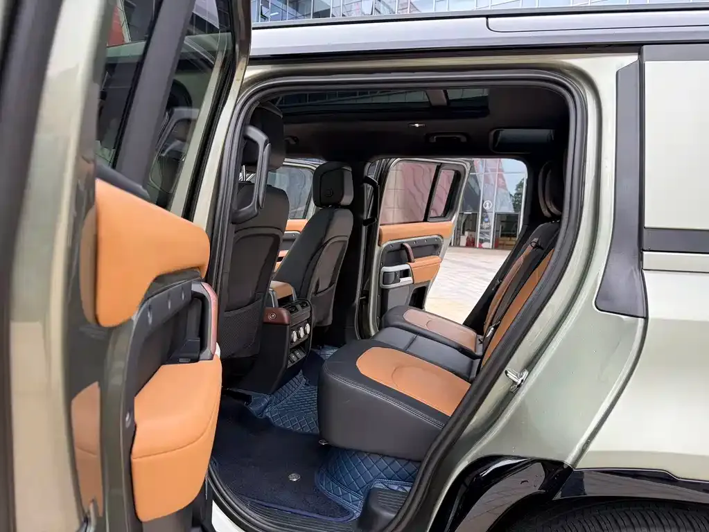 Land Rover Defender 2024 из CN, фото 3