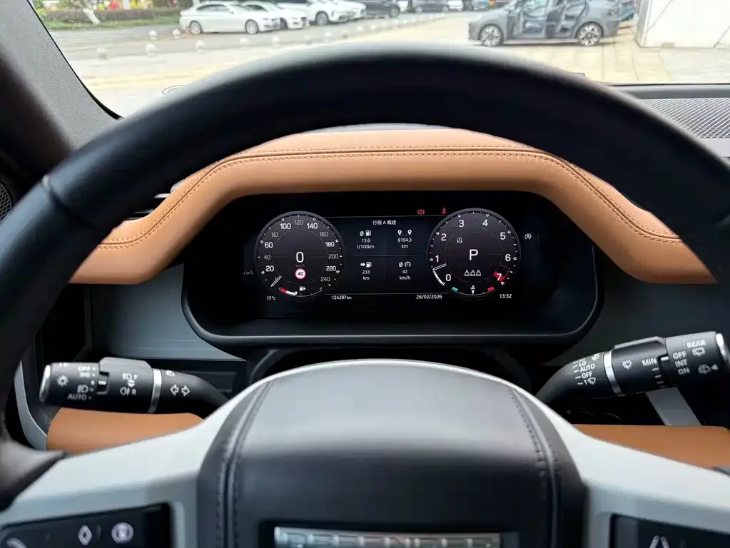 Land Rover Defender 2024 из CN, фото 2
