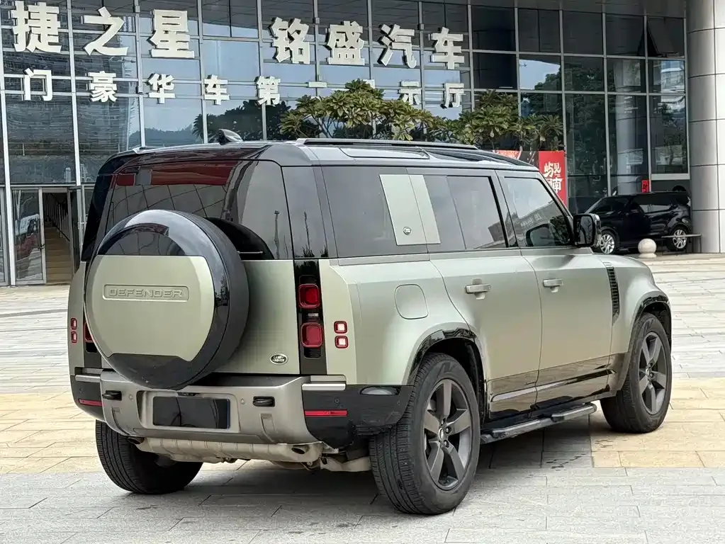 Land Rover Defender 2024 из CN, фото 8
